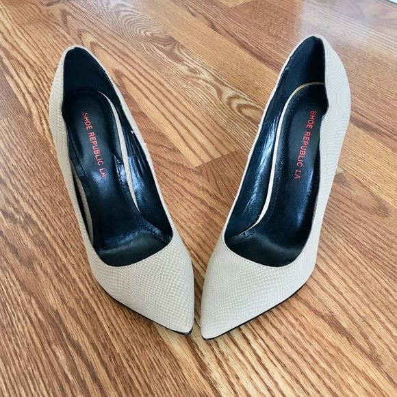 Heels - Picture 3 of 3